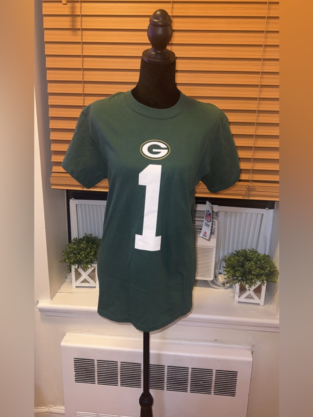 NFL Team Apparel Dark Green Fan Tee size s